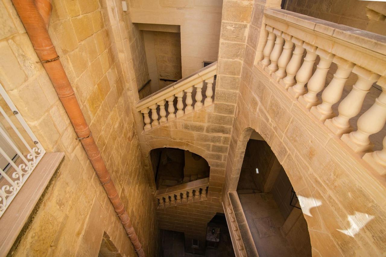 Palazzino Birgu Host Family Bed And Breakfast Luaran gambar