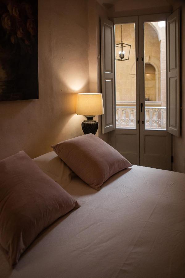 Palazzino Birgu Host Family Bed And Breakfast Luaran gambar